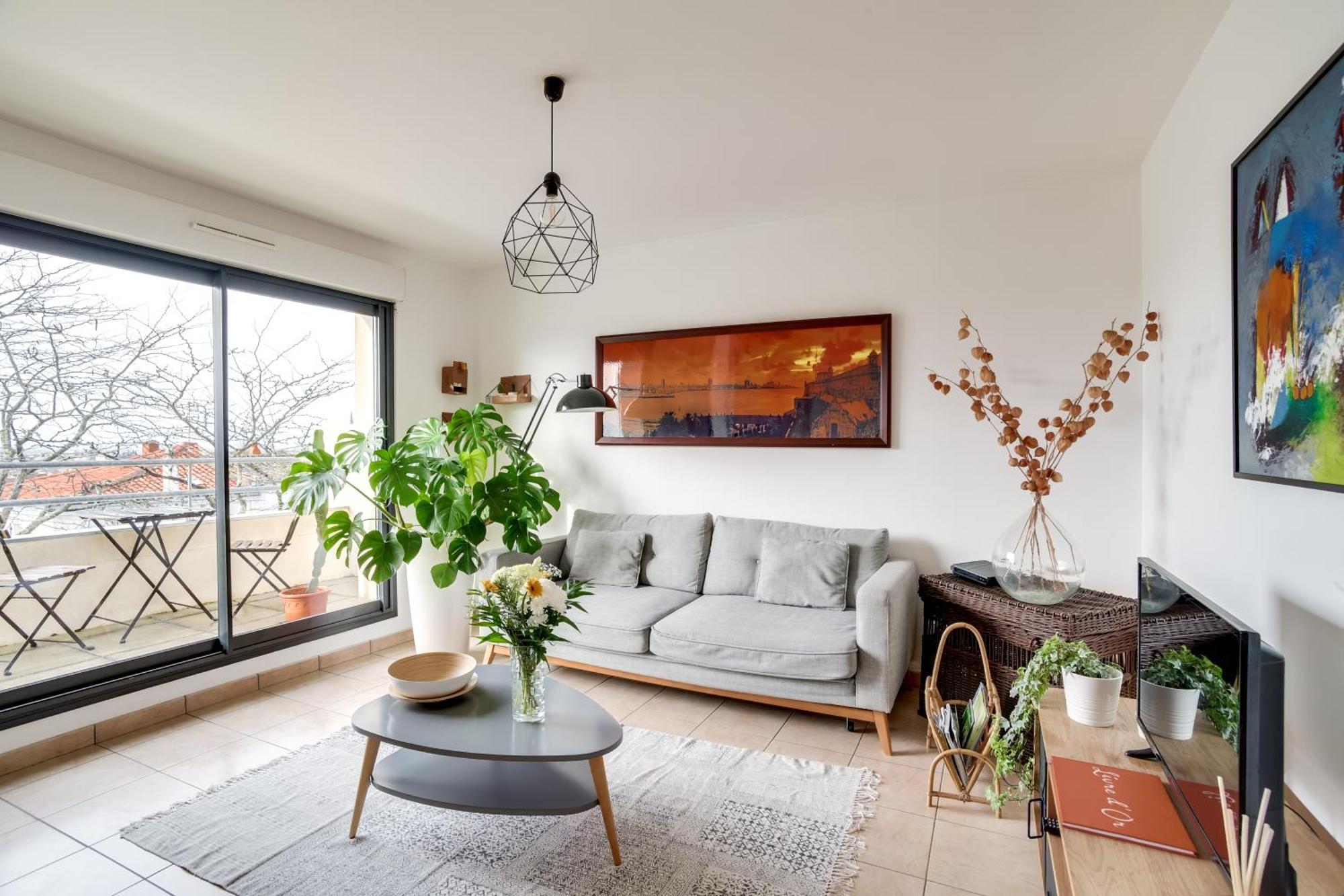 Ferienwohnung Votre Escale - Le Petit Montmartre Niort Exterior foto
