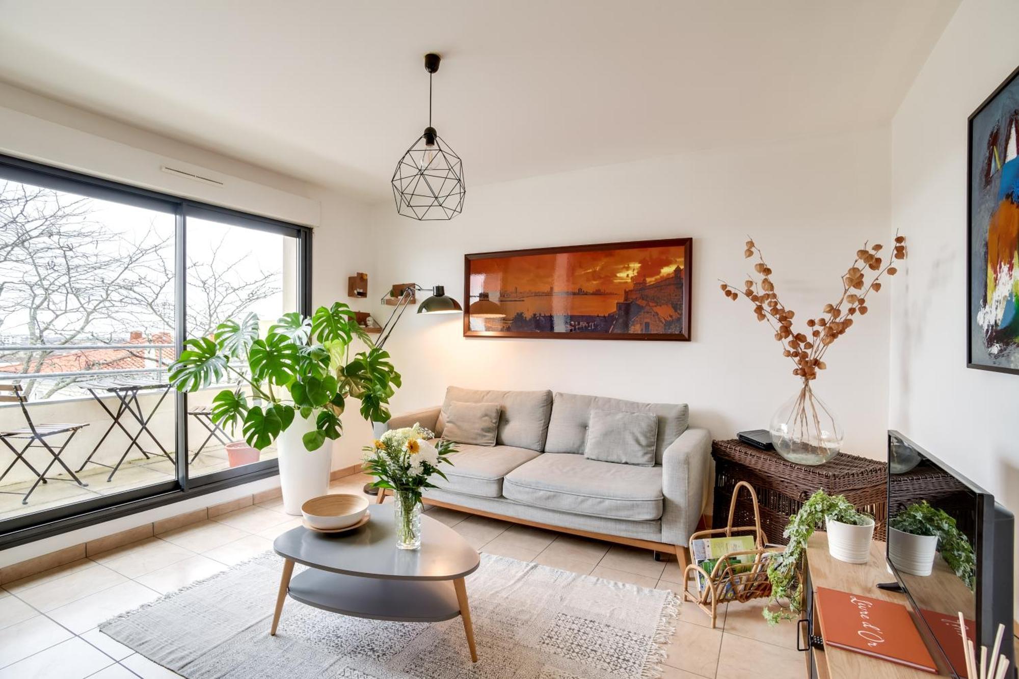 Ferienwohnung Votre Escale - Le Petit Montmartre Niort Exterior foto